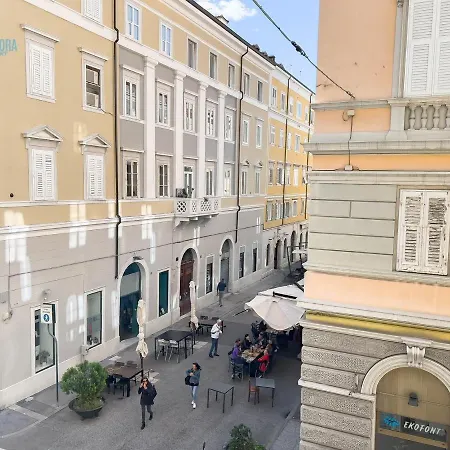 San Lazzaro 23 - 4 Tirabora Short Rent Апартаменты